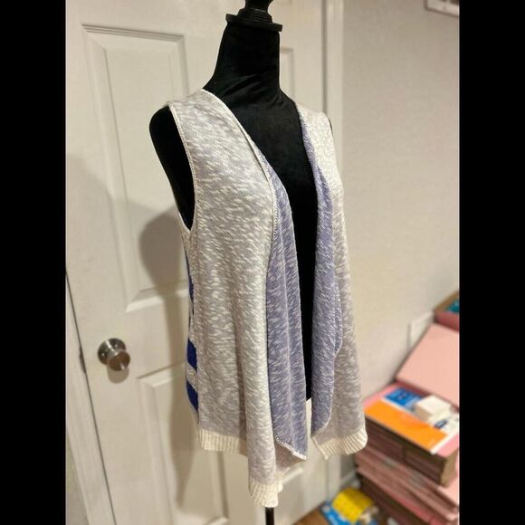 Charming Charlie White Blue Stripes Cardigan Size Small - Picture 5 of 9